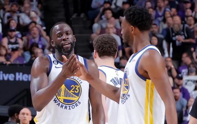 乐鱼体育在线-百回合赢29.7分！勇士五虎净效率第1 卫冕冠军还魂